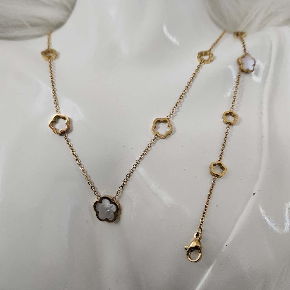 New Clover Necklace and bracelet set